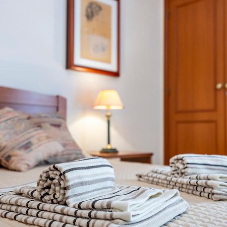 Apartamentos Mira Rio Lagos Eksteriør bilde