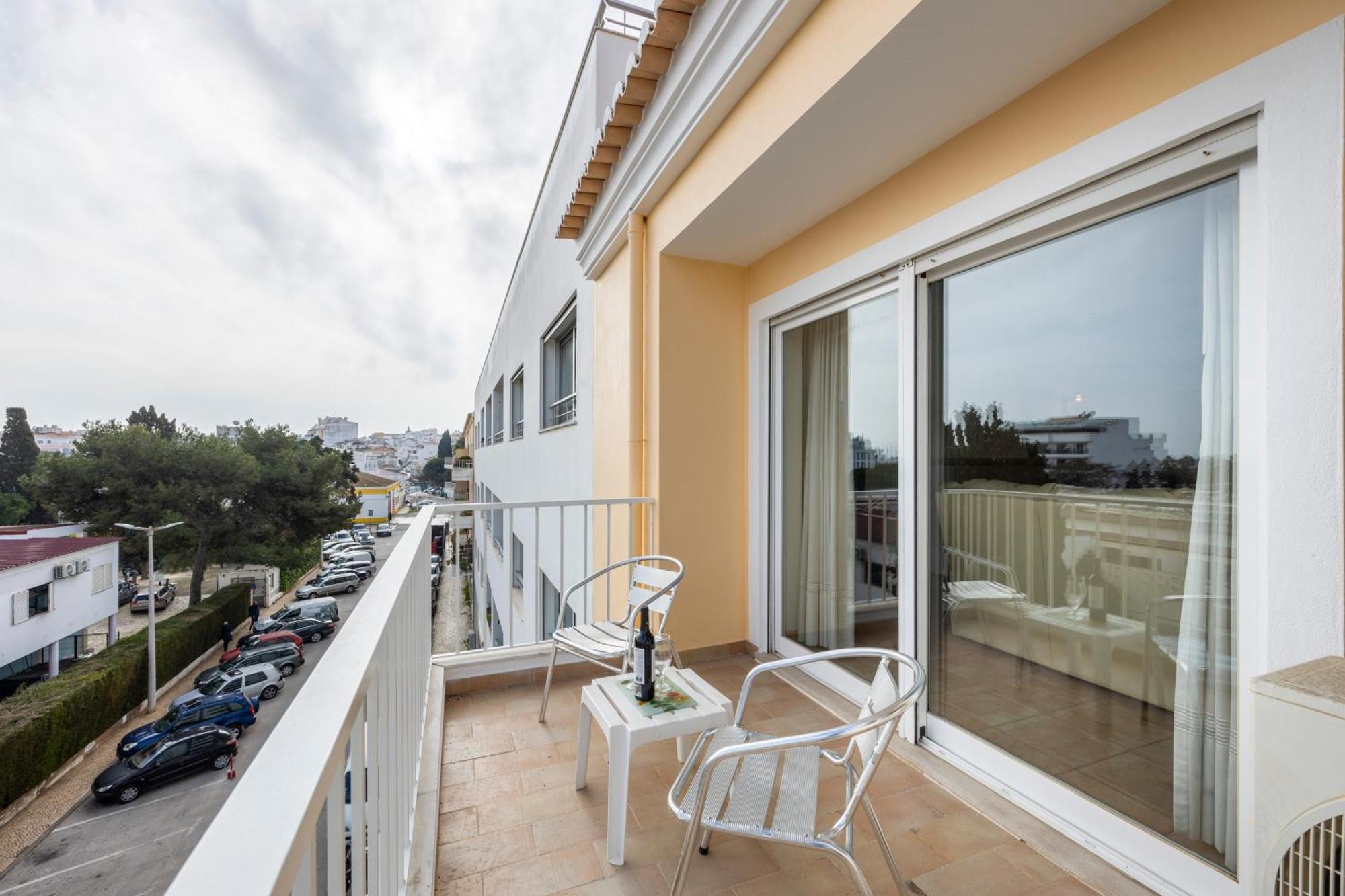 Apartamentos Mira Rio Lagos Eksteriør bilde