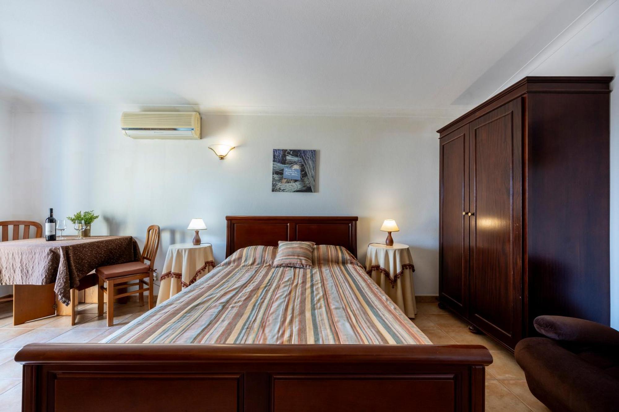 Apartamentos Mira Rio Lagos Eksteriør bilde